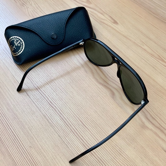 Vintage \'90s Ray Ban Aviator Sunglasses